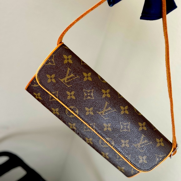 Authentic Louis Vuitton, envelope style 10”x4-1/2“ bag. - Picture 3 of 12